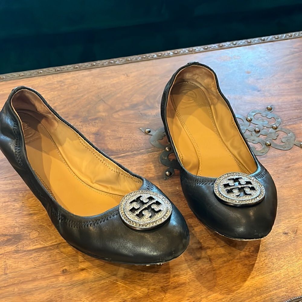 Tory Burch Black Leather Embellished Minnie, 9!